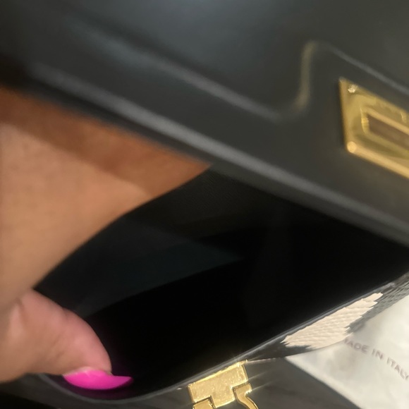 AUTHENTIC Salvatore Ferragamo Trifoluo Top Handle Bag Woven Leather Medium - Picture 14 of 16